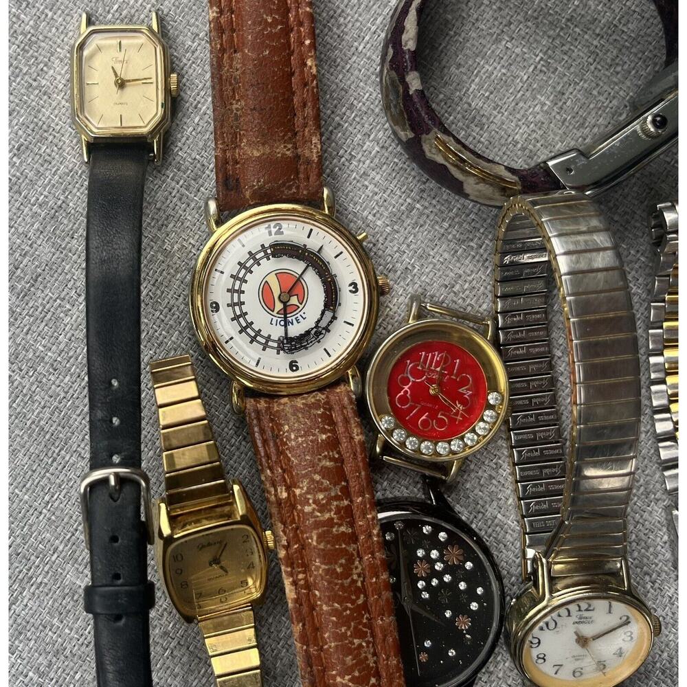 36 Assorted Mens & Womens Watches Untested Vintage Gold Silver Mix Tone Metal - Picture 12 of 12